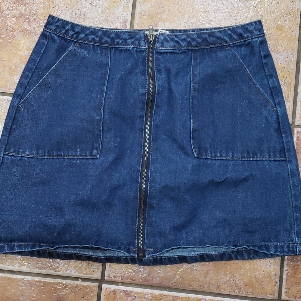 𝅺REFUGE zip front denim mini skirt EUC